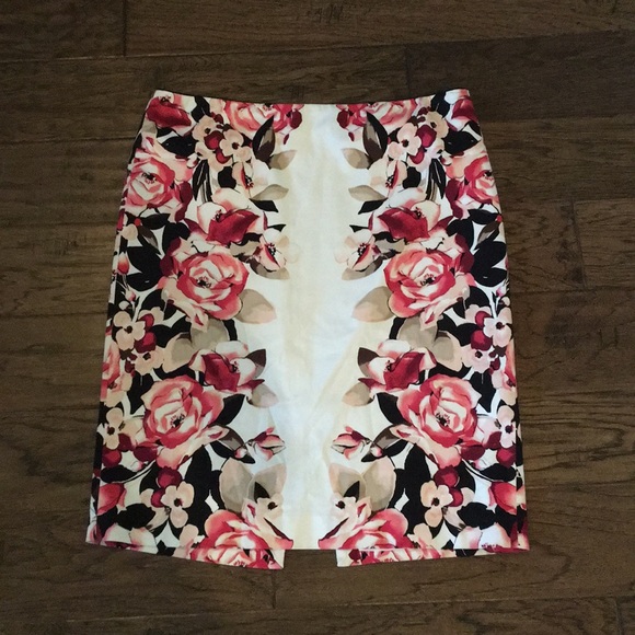 White House Black Market Dresses & Skirts - WHBM Skirt